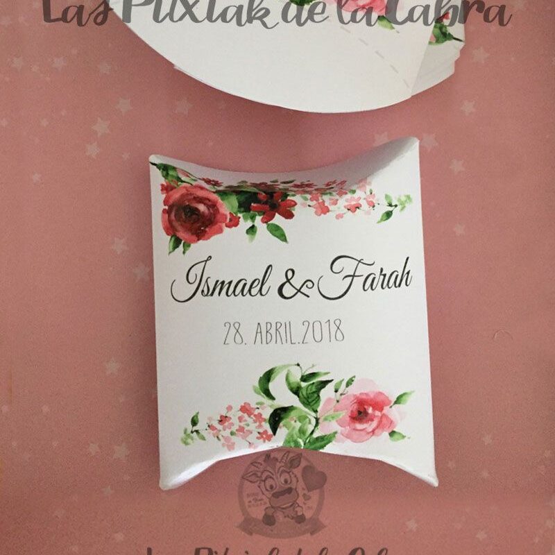Detalles de boda en papel con diseño personalizado