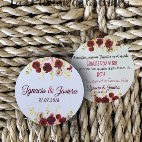 Etiquetas para bodas con flores granates y texto de agradecimiento