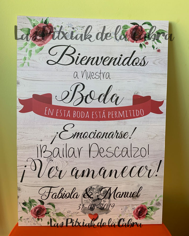 Cartel bienvenidos a boda con flores granate